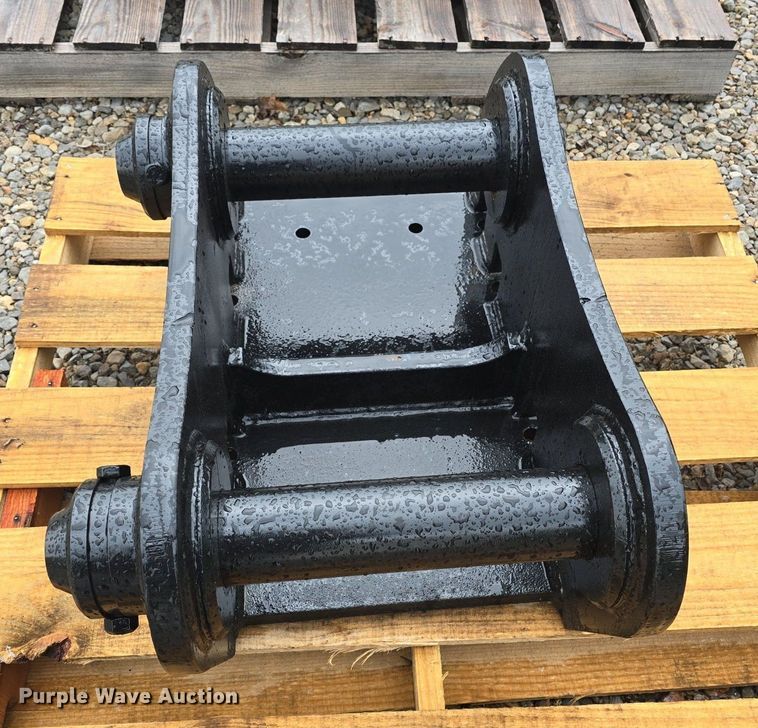 image for item EK5907 2001 Rockram 775 breaker