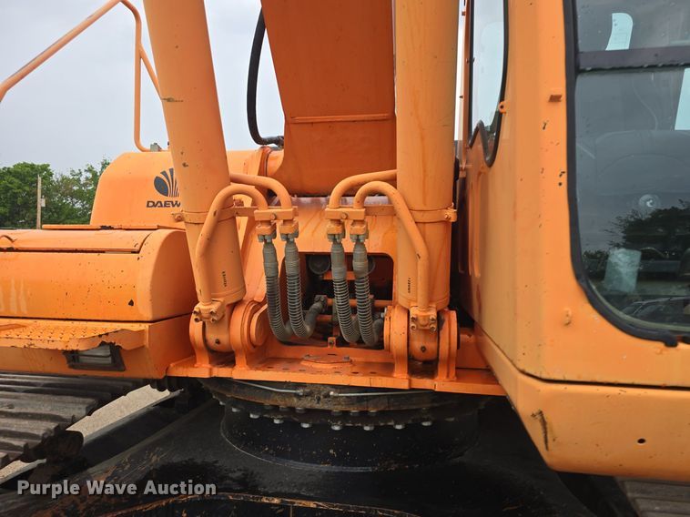 image for item EK5909 2004 Daewoo SL300LC-V excavator