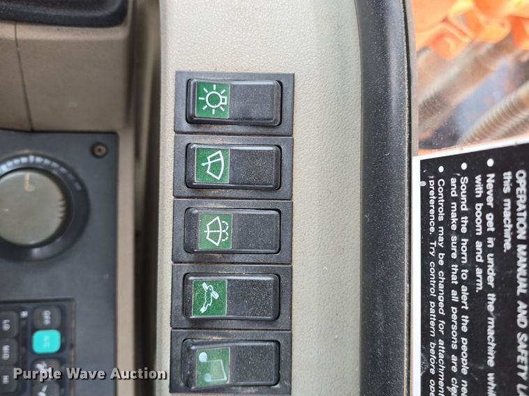 image for item EK5909 2004 Daewoo SL300LC-V excavator