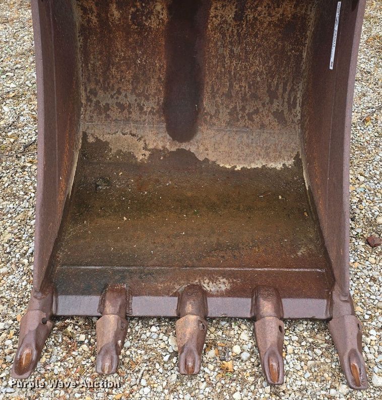 image for item EK5914 (3) Caterpillar buckets