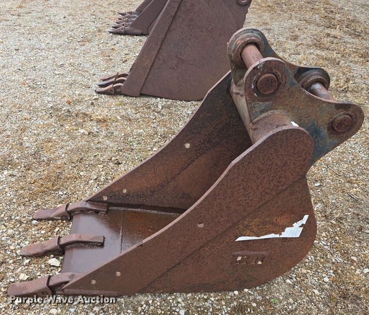 image for item EK5914 (3) Caterpillar buckets