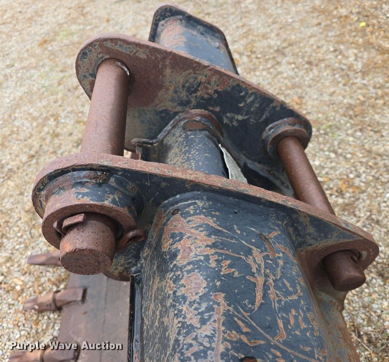 image for item EK5914 (3) Caterpillar buckets