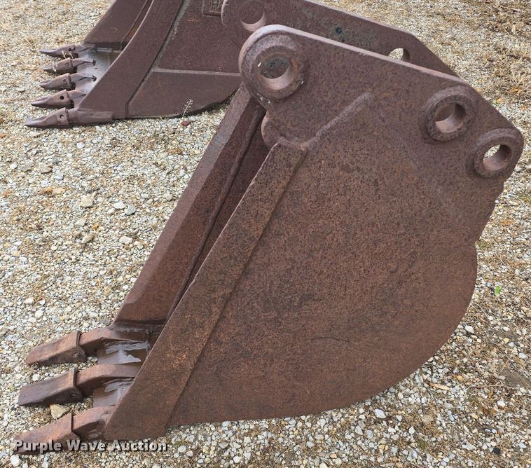 image for item EK5914 (3) Caterpillar buckets