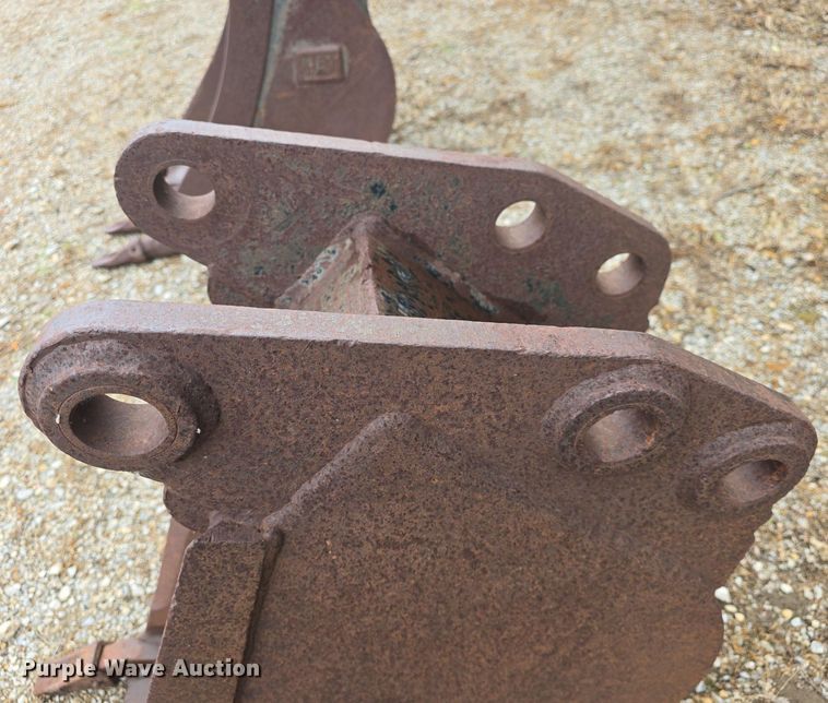 image for item EK5914 (3) Caterpillar buckets