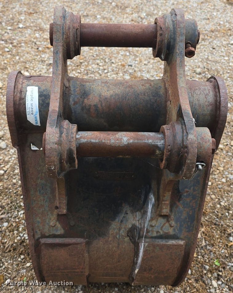 image for item EK5914 (3) Caterpillar buckets