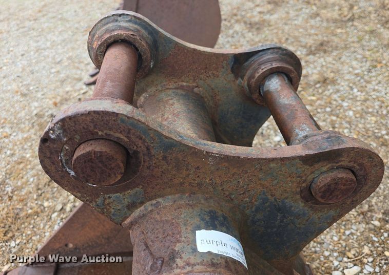 image for item EK5914 (3) Caterpillar buckets