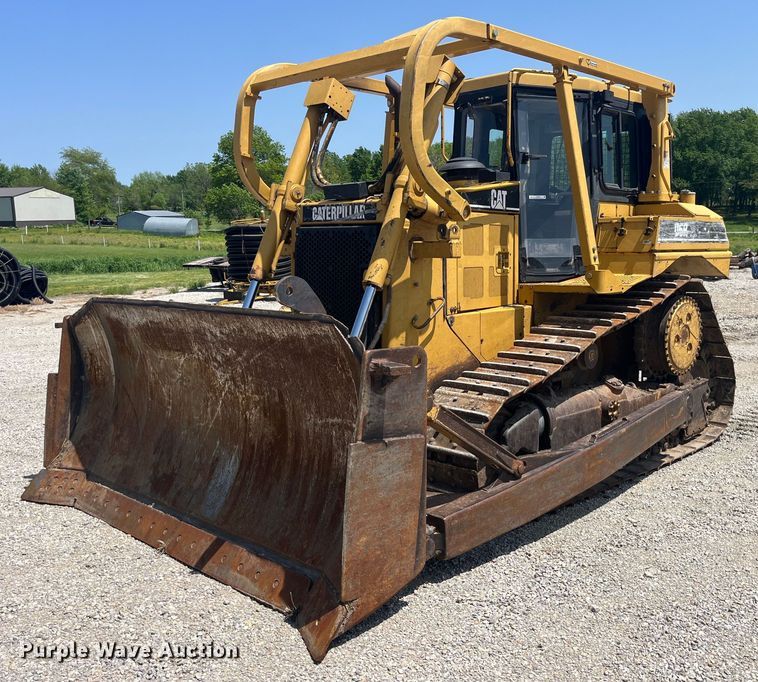 image for item EK8504 2004 Caterpillar  D6R XL dozer