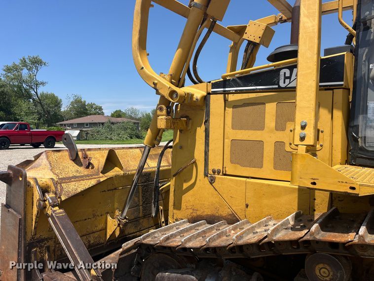 image for item EK8504 2004 Caterpillar  D6R XL dozer