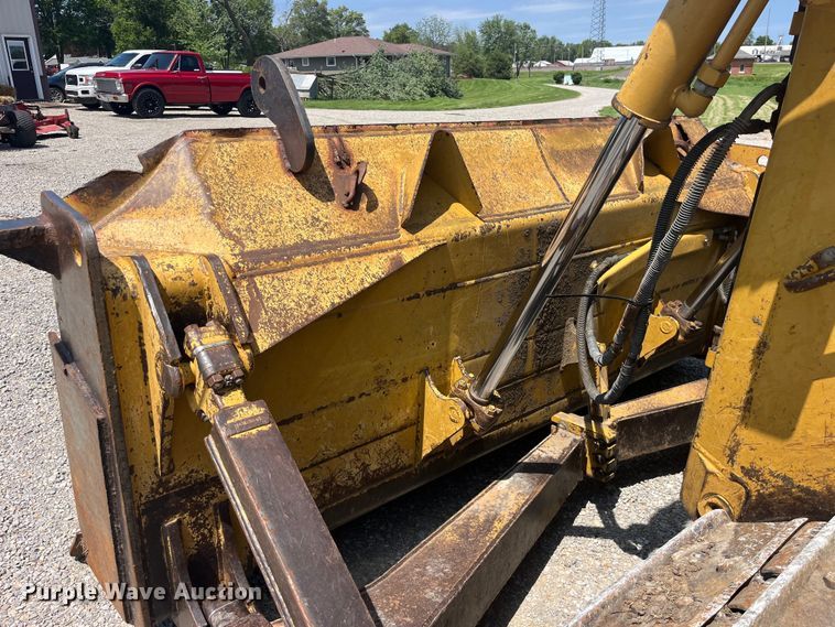 image for item EK8504 2004 Caterpillar  D6R XL dozer