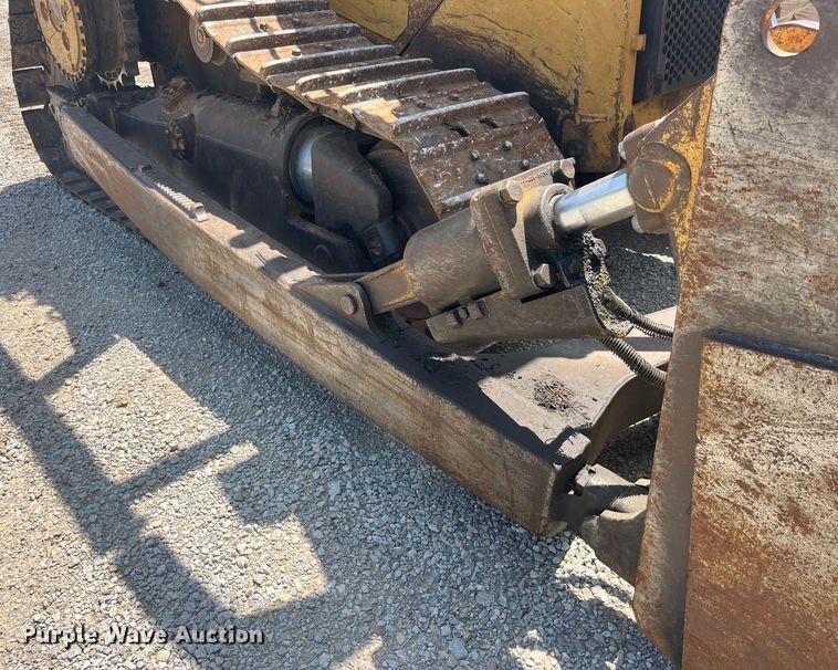 image for item EK8504 2004 Caterpillar  D6R XL dozer