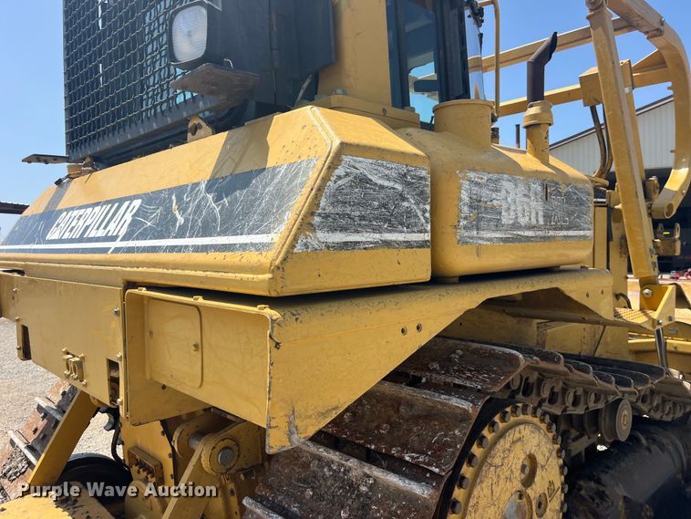 image for item EK8504 2004 Caterpillar  D6R XL dozer