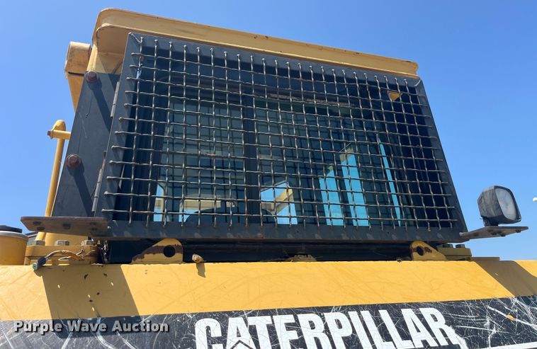 image for item EK8504 2004 Caterpillar  D6R XL dozer