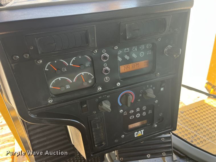 image for item EK8504 2004 Caterpillar  D6R XL dozer