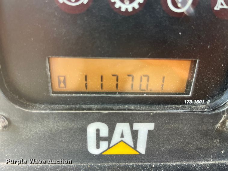 image for item EK8504 2004 Caterpillar  D6R XL dozer