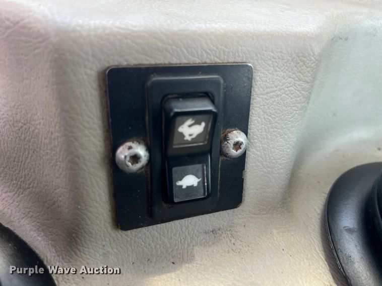 image for item EK8504 2004 Caterpillar  D6R XL dozer