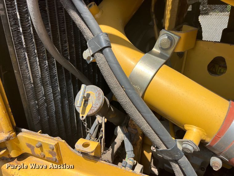 image for item EK8504 2004 Caterpillar  D6R XL dozer