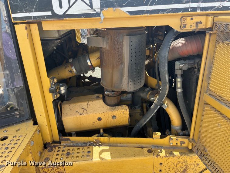 image for item EK8504 2004 Caterpillar  D6R XL dozer