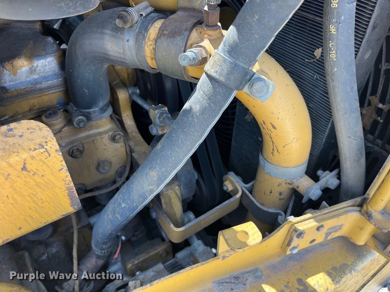 image for item EK8504 2004 Caterpillar  D6R XL dozer