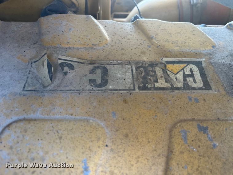 image for item EK8504 2004 Caterpillar  D6R XL dozer