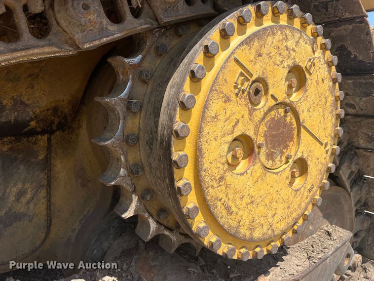 image for item EK8504 2004 Caterpillar  D6R XL dozer