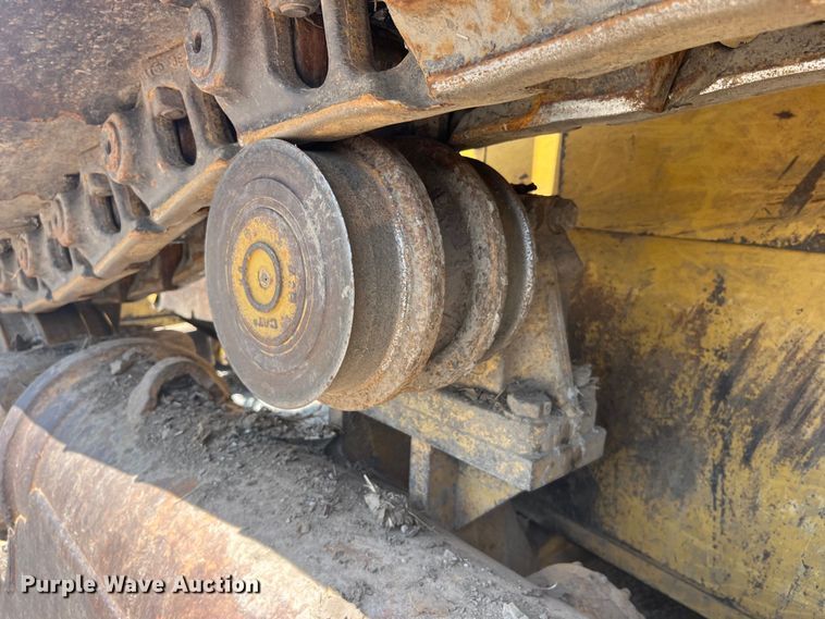 image for item EK8504 2004 Caterpillar  D6R XL dozer