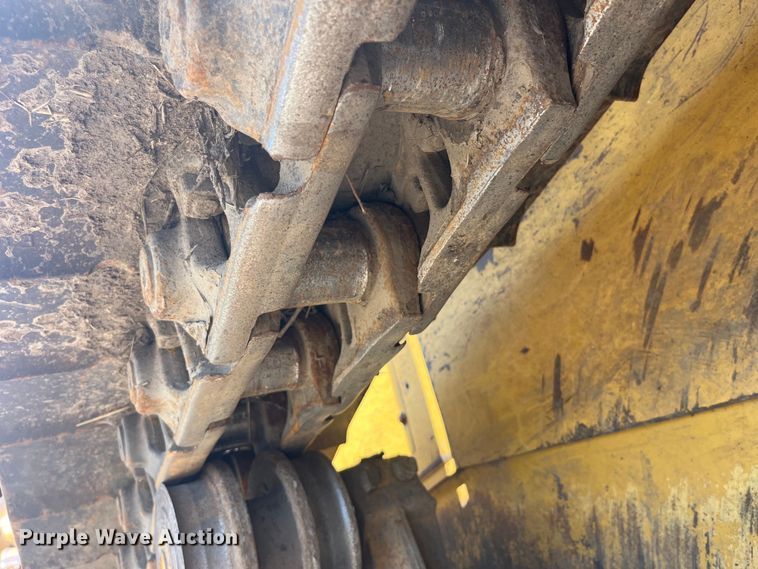 image for item EK8504 2004 Caterpillar  D6R XL dozer