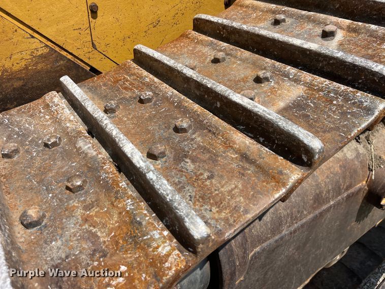 image for item EK8504 2004 Caterpillar  D6R XL dozer