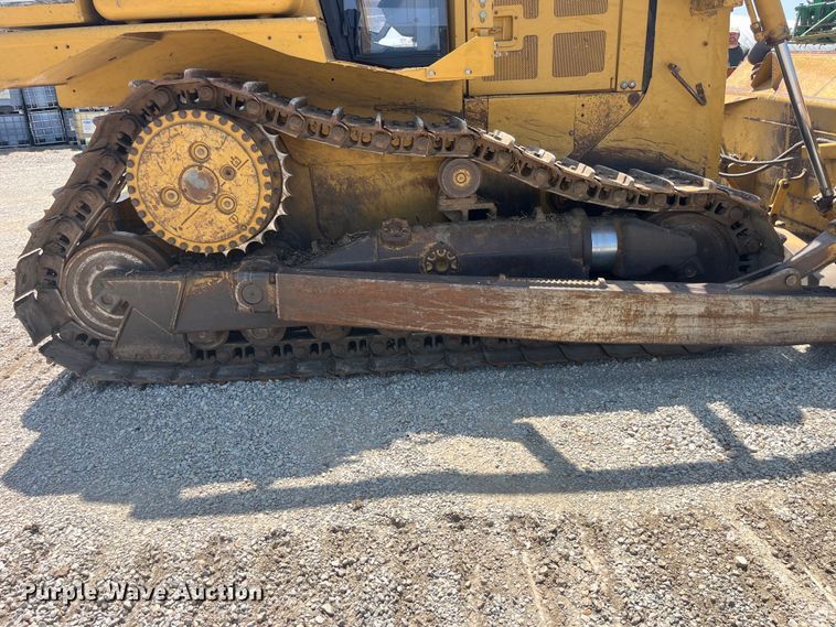 image for item EK8504 2004 Caterpillar  D6R XL dozer