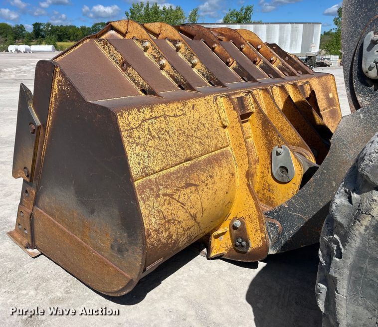 image for item EK8511 2009 John Deere 844K wheel loader