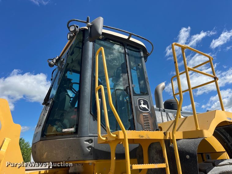 image for item EK8511 2009 John Deere 844K wheel loader