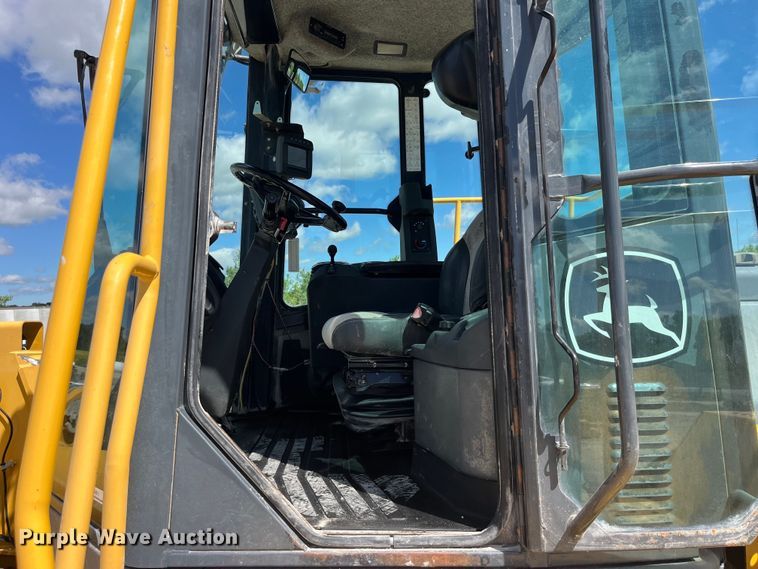 image for item EK8511 2009 John Deere 844K wheel loader