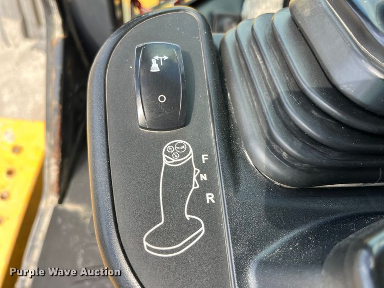 image for item EK8511 2009 John Deere 844K wheel loader