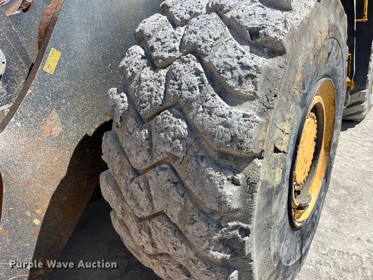 image for item EK8511 2009 John Deere 844K wheel loader