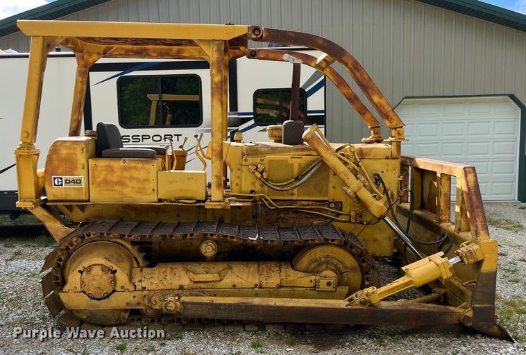 image for item EK8513 1976 Caterpillar D4D dozer