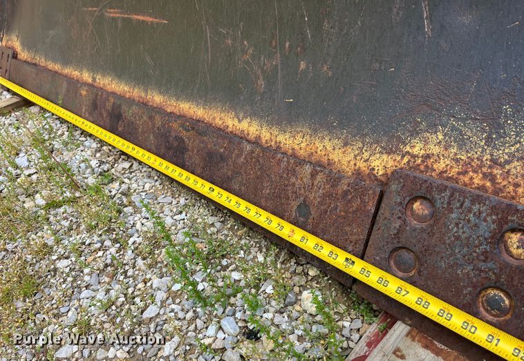 image for item EK8513 1976 Caterpillar D4D dozer