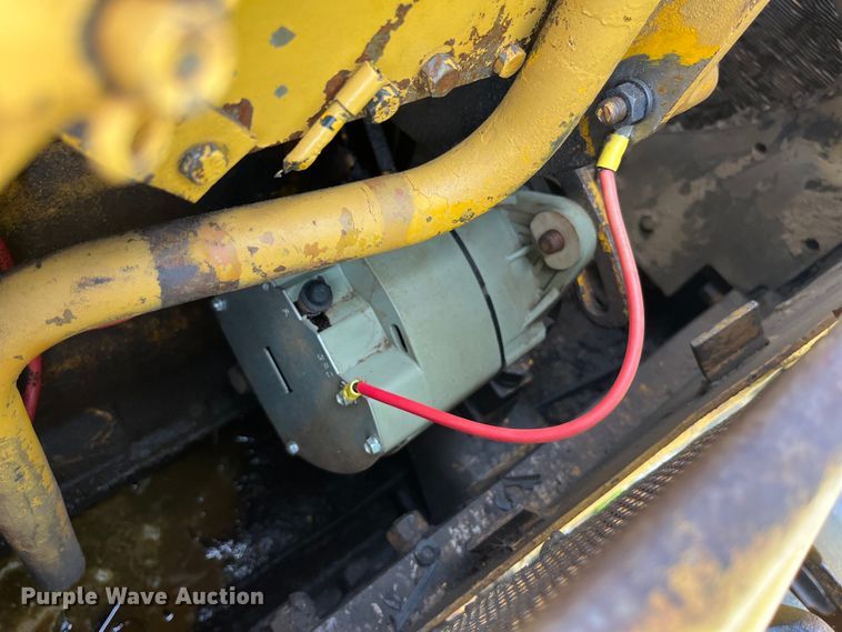 image for item EK8513 1976 Caterpillar D4D dozer