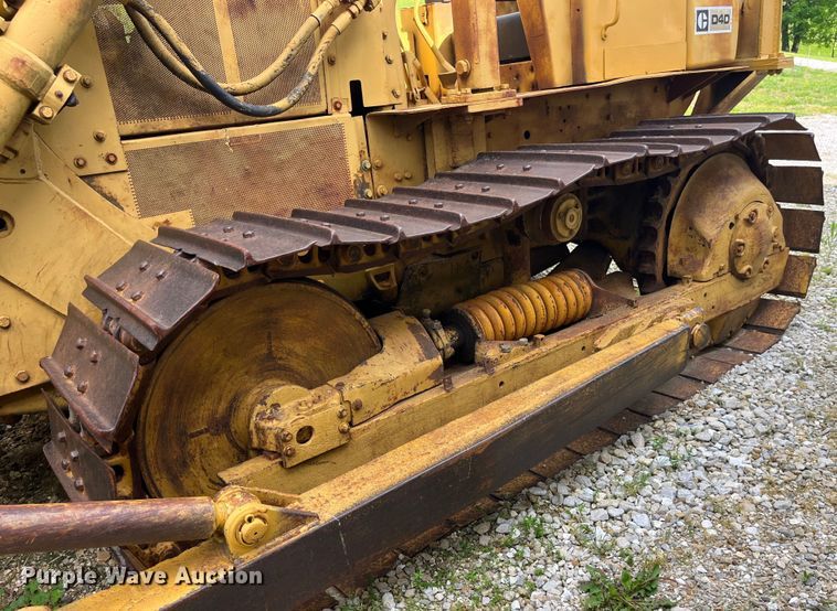 image for item EK8513 1976 Caterpillar D4D dozer