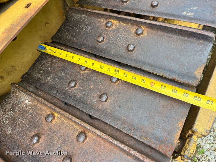 image for item EK8513 1976 Caterpillar D4D dozer