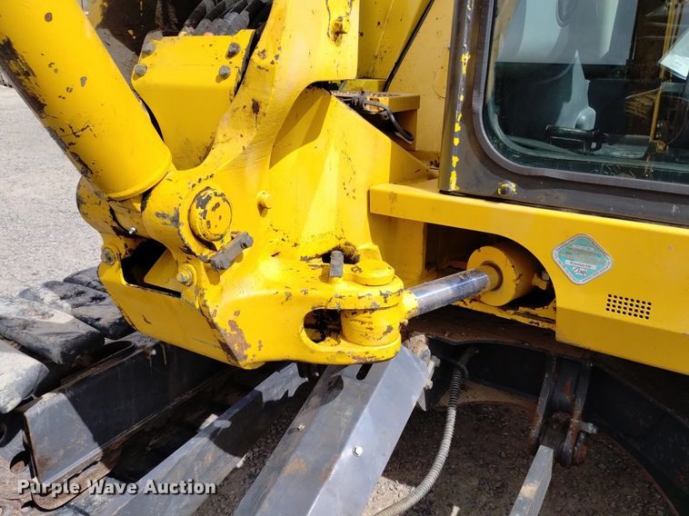 image for item EO9964 2013 Komatsu PC88MR-8 mini excavator