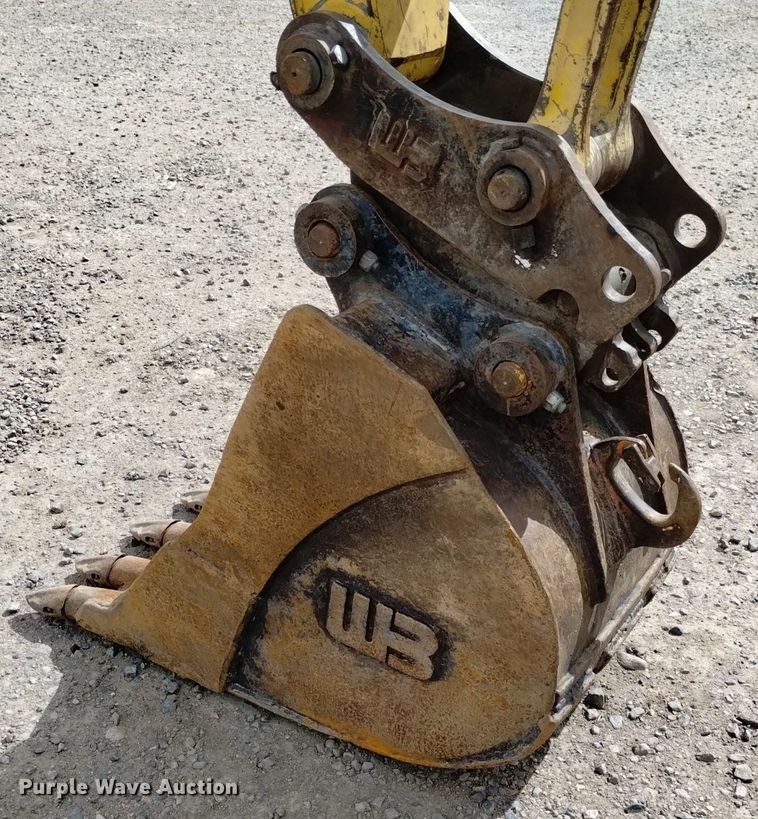 image for item EO9964 2013 Komatsu PC88MR-8 mini excavator