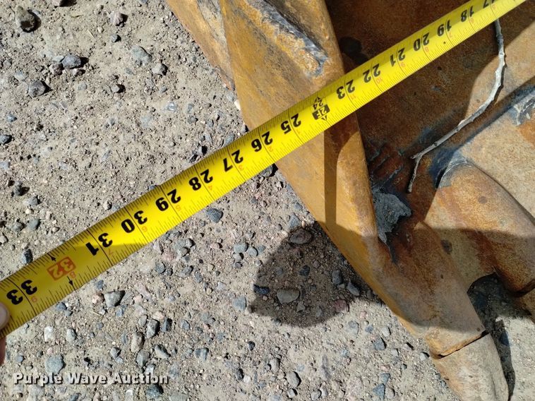 image for item EO9964 2013 Komatsu PC88MR-8 mini excavator