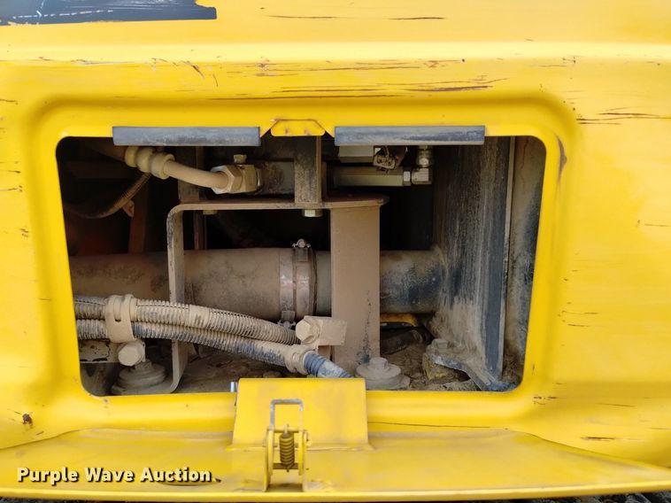 image for item EO9964 2013 Komatsu PC88MR-8 mini excavator