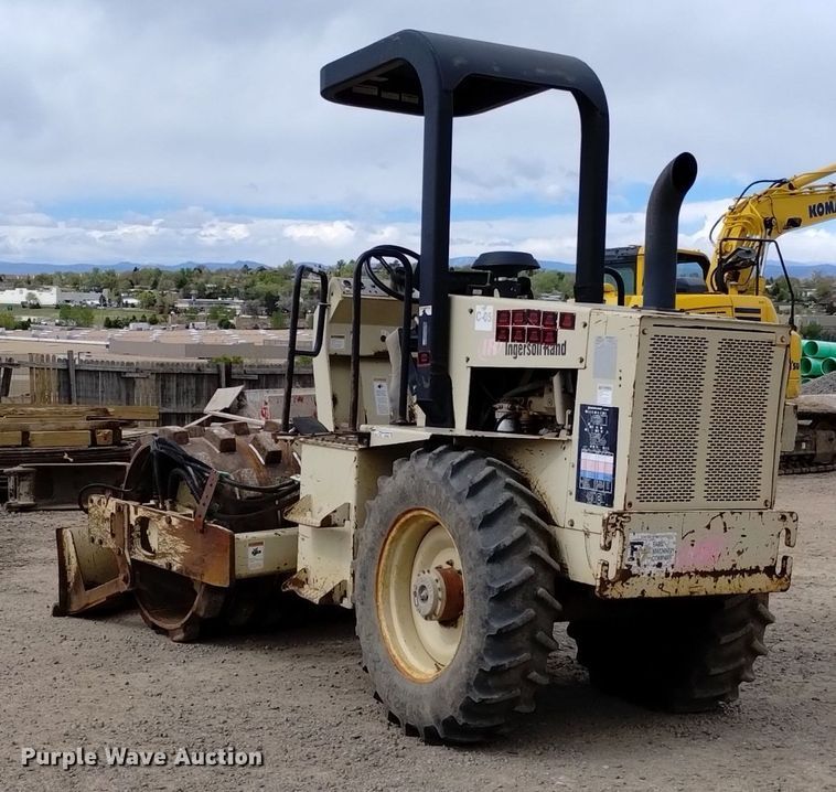 image for item EO9965 Ingersoll Rand  SD40F single drum vibratory roller