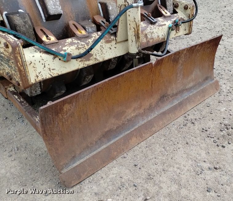 image for item EO9965 Ingersoll Rand  SD40F single drum vibratory roller