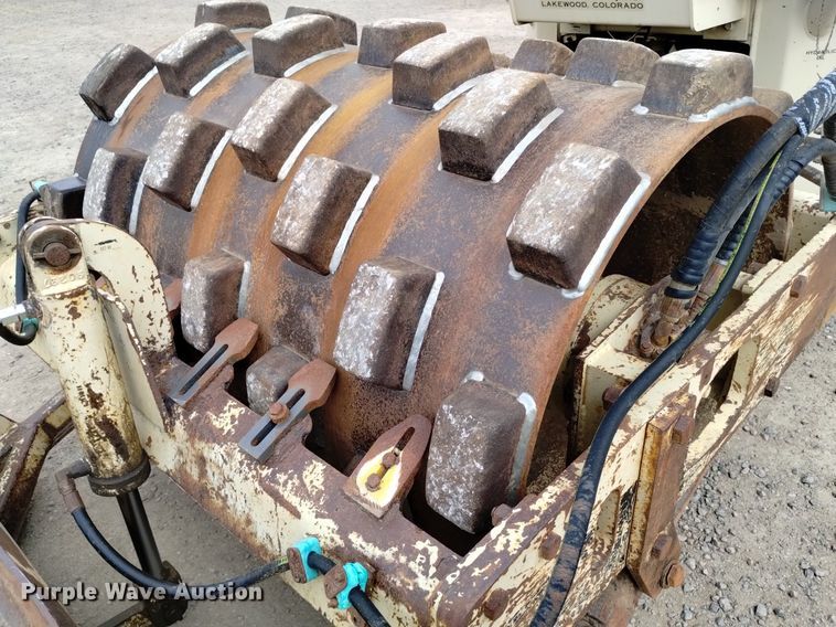 image for item EO9965 Ingersoll Rand  SD40F single drum vibratory roller