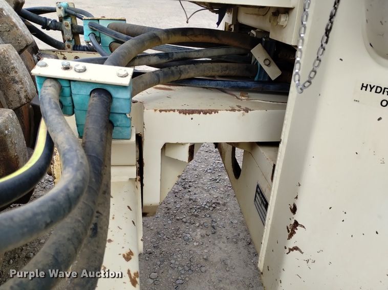 image for item EO9965 Ingersoll Rand  SD40F single drum vibratory roller