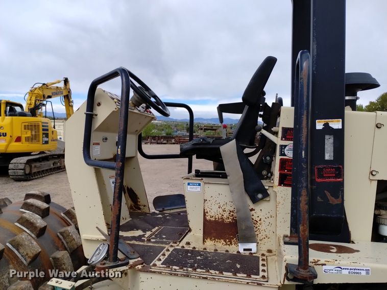 image for item EO9965 Ingersoll Rand  SD40F single drum vibratory roller