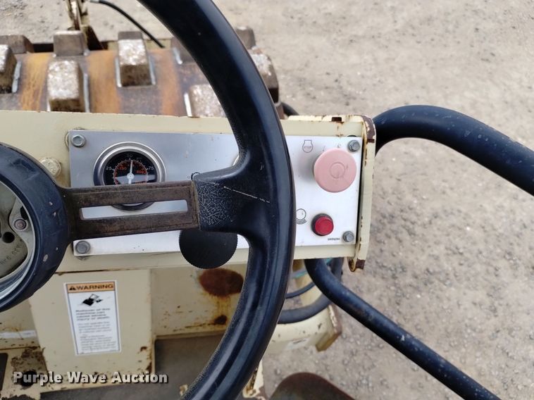 image for item EO9965 Ingersoll Rand  SD40F single drum vibratory roller