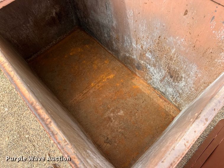 image for item JT9048 (5) dumpsters