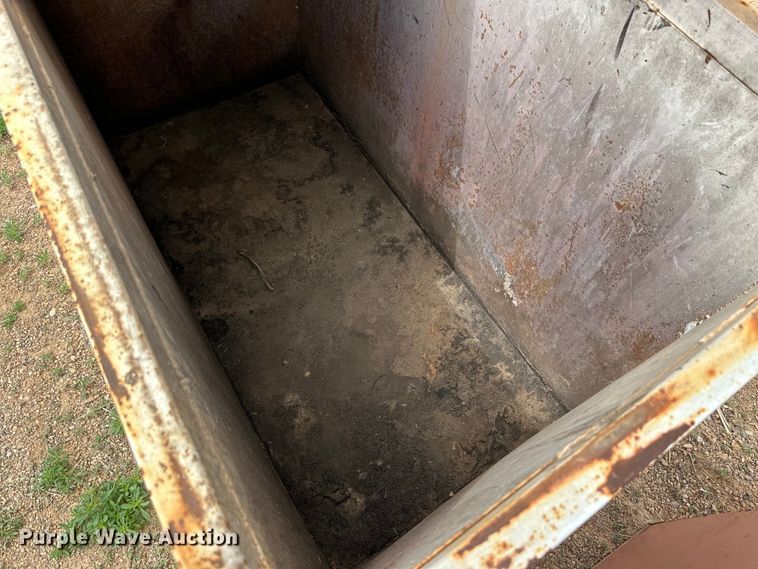 image for item JT9048 (5) dumpsters